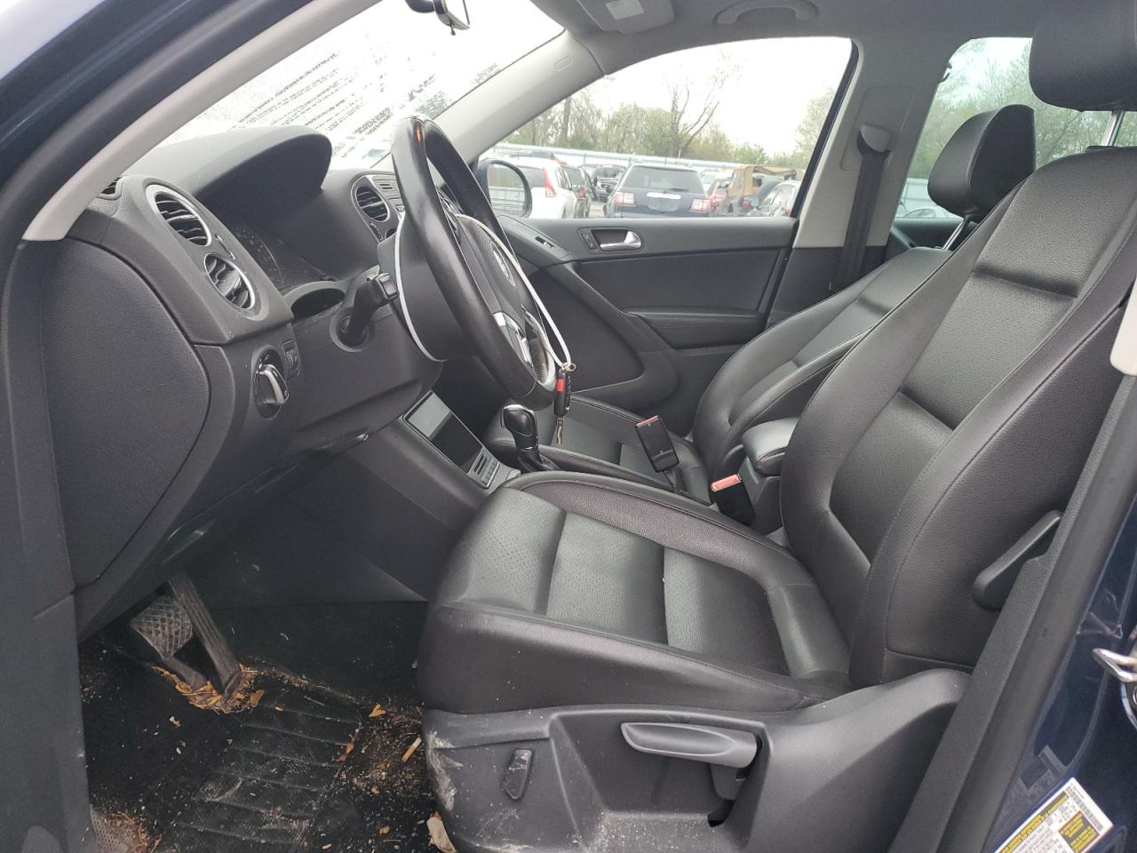 WVGAV7AX0DW504413 2013 Volkswagen Tiguan S