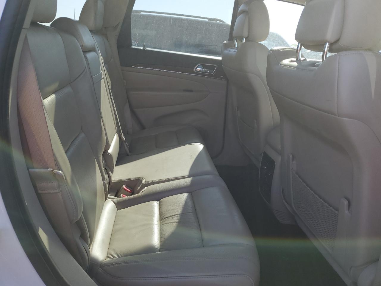 1J4RR5GG8BC703094 2011 Jeep Grand Cherokee Limited