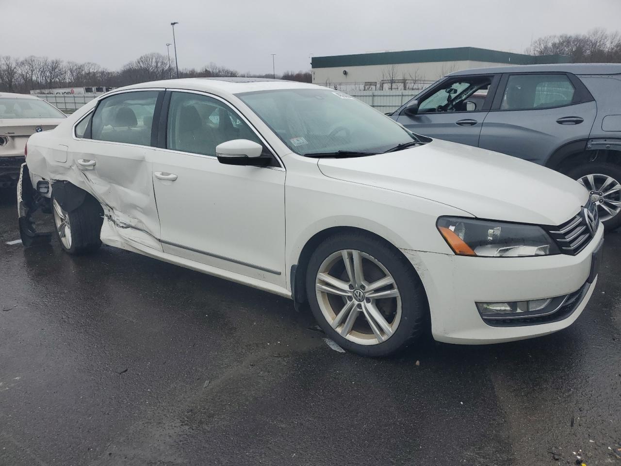 1VWBT7A36FC077946 2015 Volkswagen Passat Se