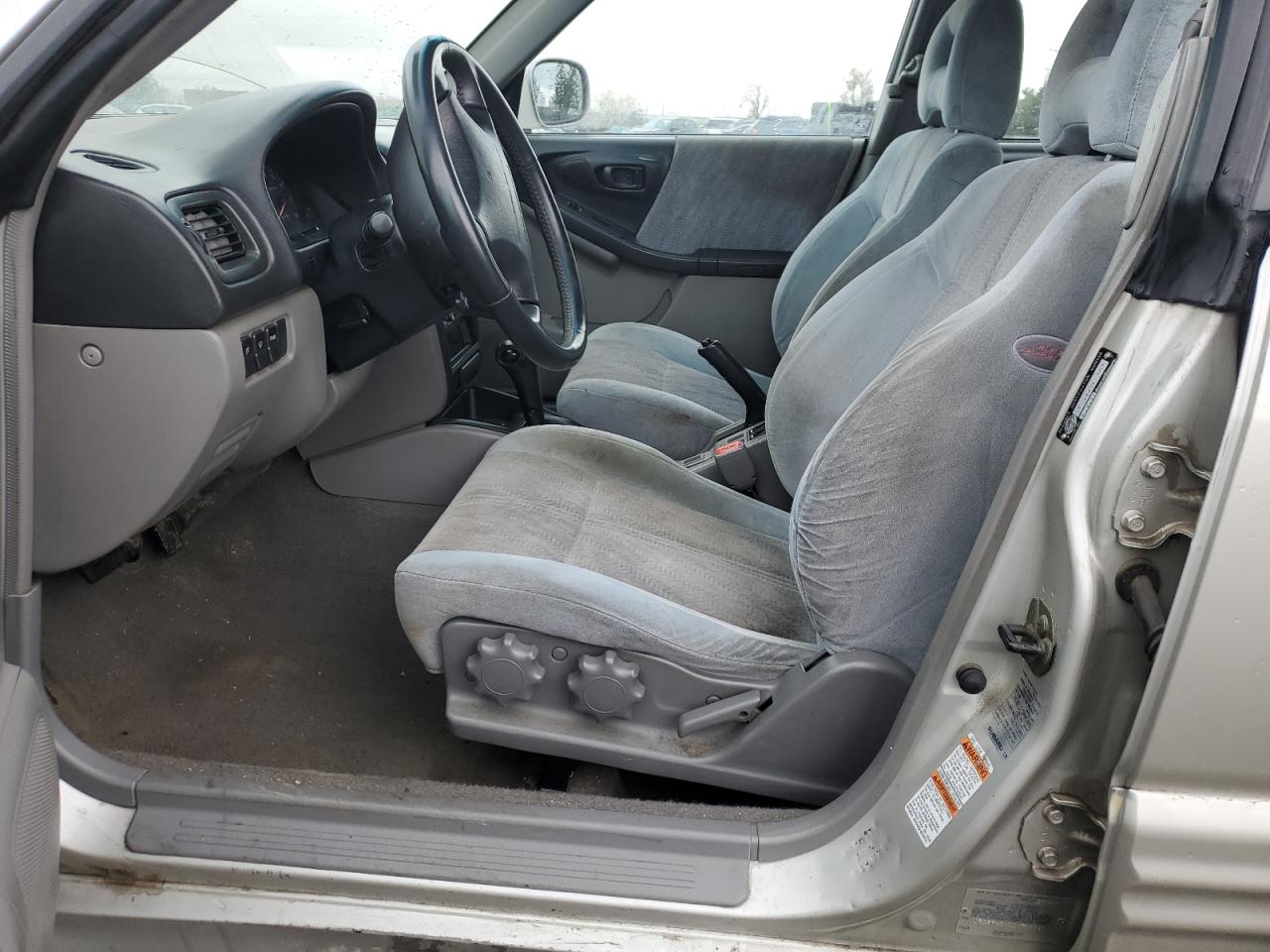 JF1SF65681H752318 2001 Subaru Forester S