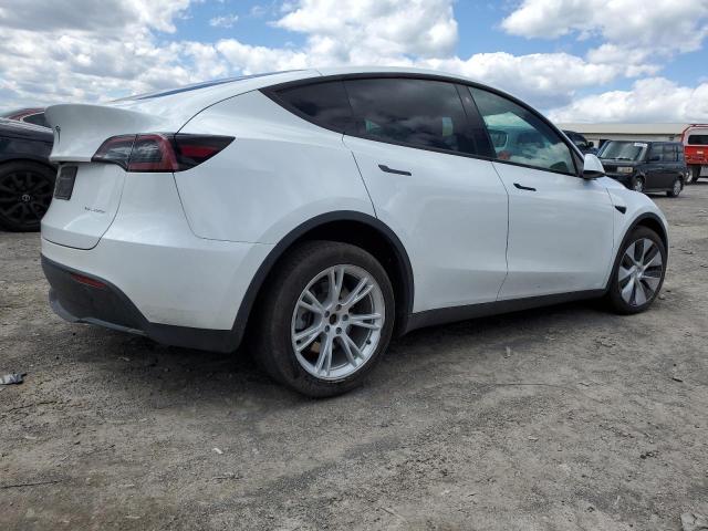 7SAYGAEE8PF782734 Tesla Model Y  3