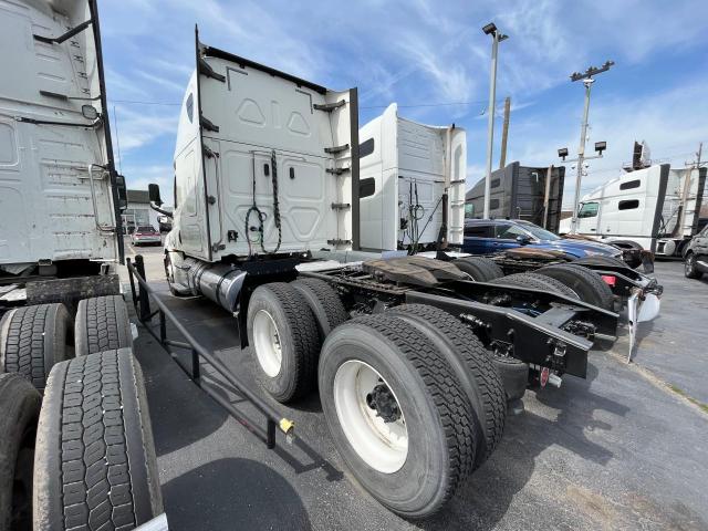Lot #2468574781 2019 FREIGHTLINER CASCADIA 1 salvage car