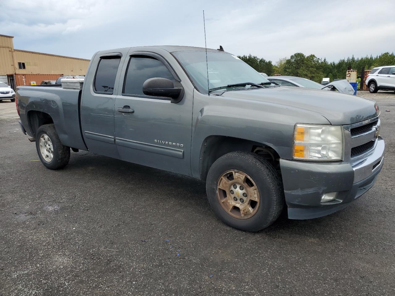 1GCRCSE03BZ345802 2011 Chevrolet Silverado C1500 Lt
