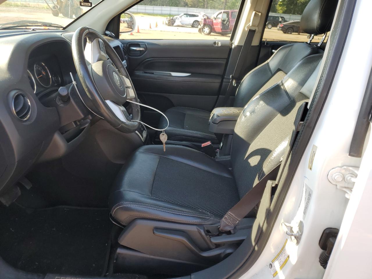 1C4NJDEB6GD637756 2016 Jeep Compass Latitude