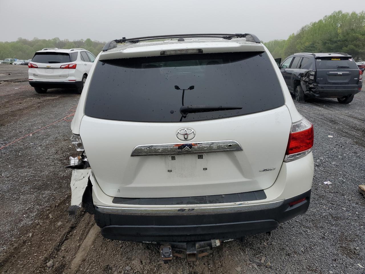 5TDBK3EH5CS115844 2012 Toyota Highlander Base