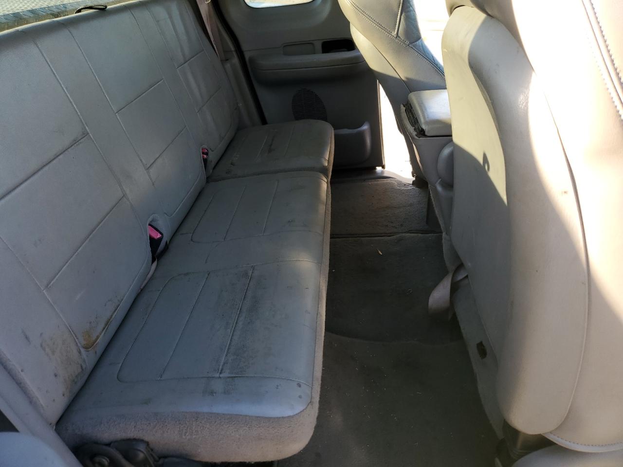 1FTRX18L72NA65165 2002 Ford F150