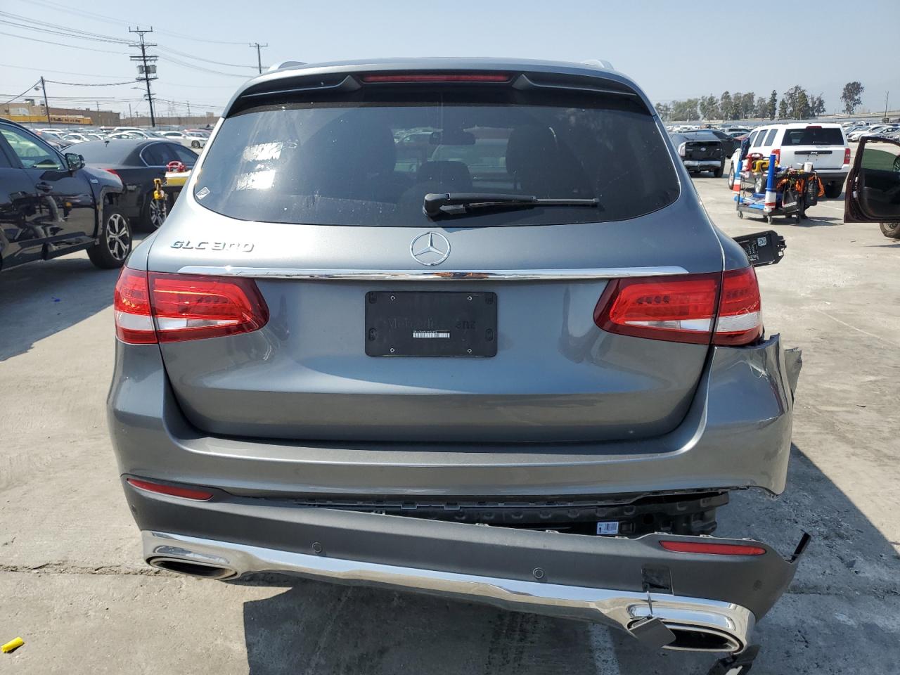 WDC0G4JB2JV096652 2018 Mercedes-Benz Glc 300