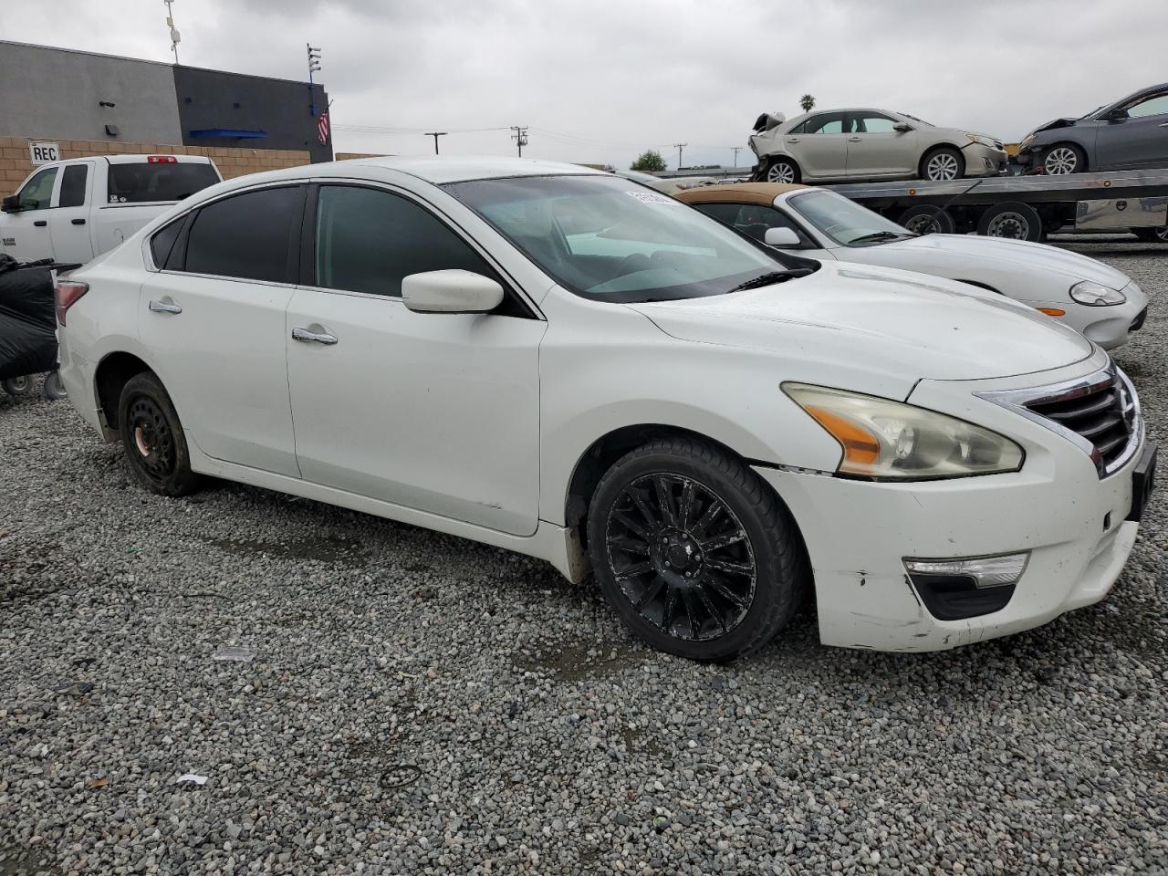 2014 Nissan Altima 2.5 vin: 1N4AL3AP1EN209496