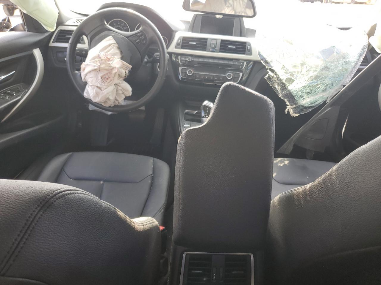 WBA8E1G5XGNT35806 2016 BMW 320 I