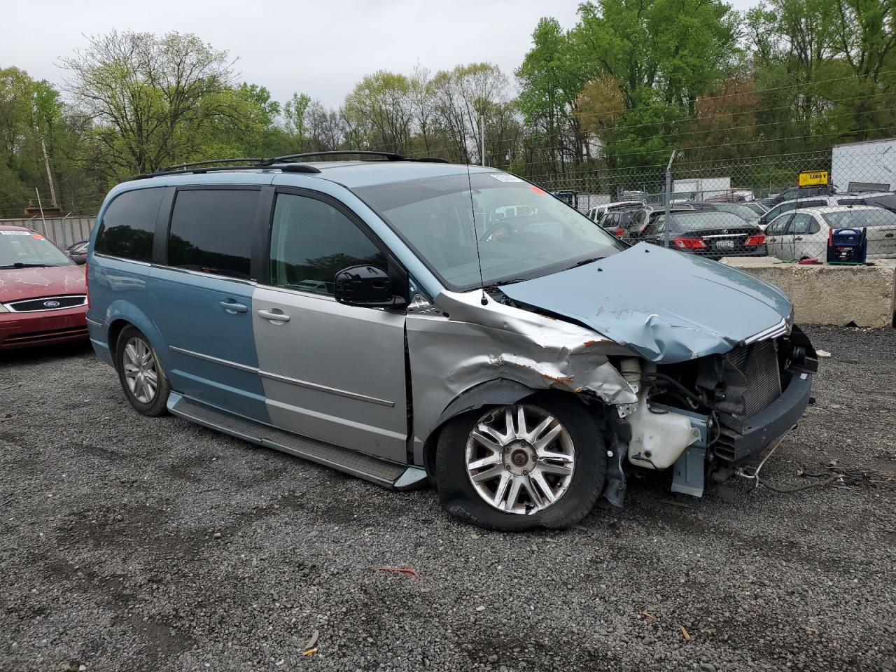 2A4RR5DX4AR279763 2010 Chrysler Town & Country Touring