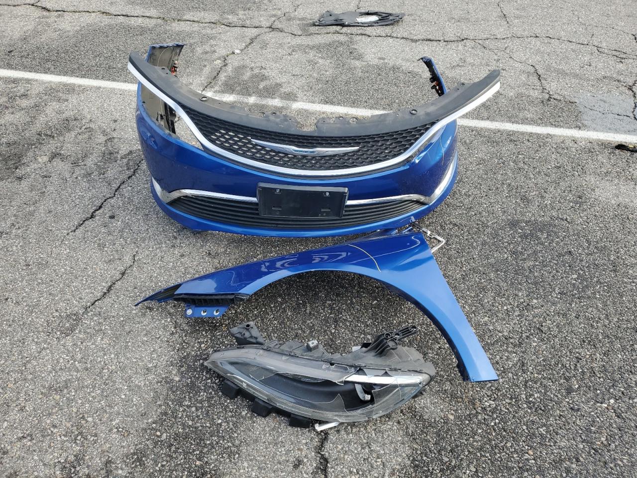 1C3CCCAB6FN698376 2015 Chrysler 200 Limited