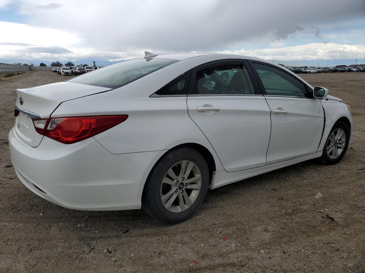 2013 Hyundai Sonata Gls vin: 5NPEB4AC3DH593006