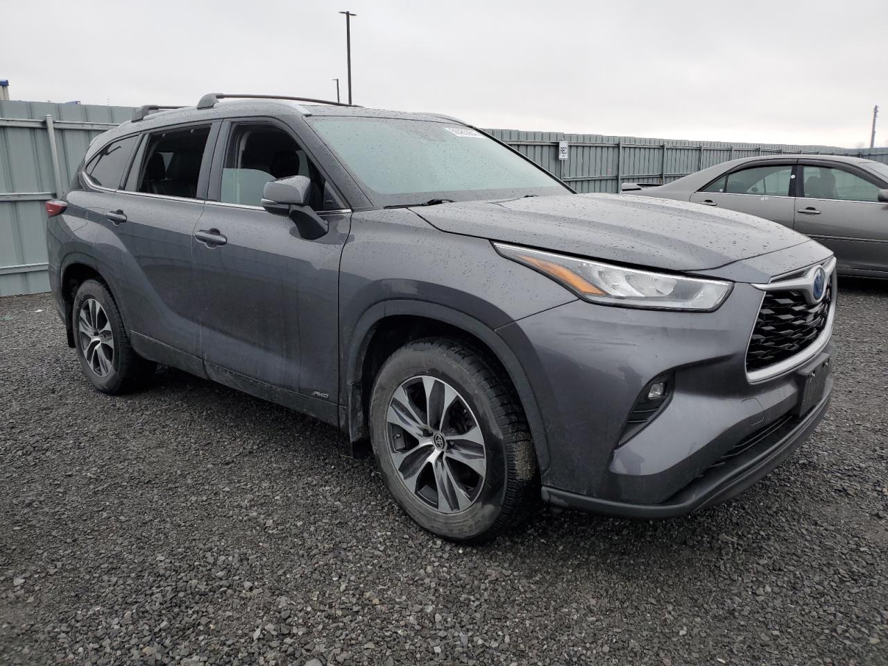 5TDGBRCH9NS560246 2022 Toyota Highlander Hybrid Xle