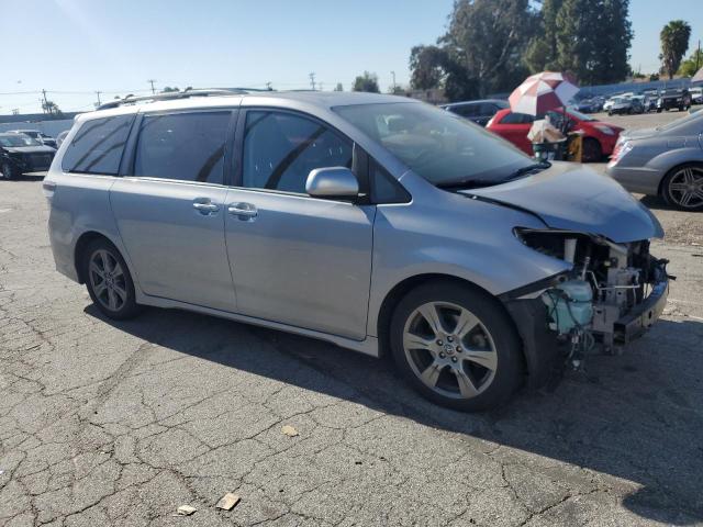 2018 Toyota Sienna Se VIN: 5TDXZ3DC4JS928077 Lot: 52418134