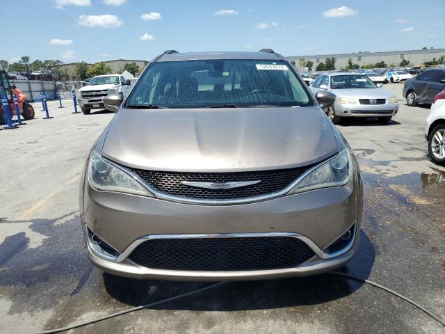 2017 Chrysler Pacifica Touring L VIN: 2C4RC1BG8HR535075 Lot: 52083874