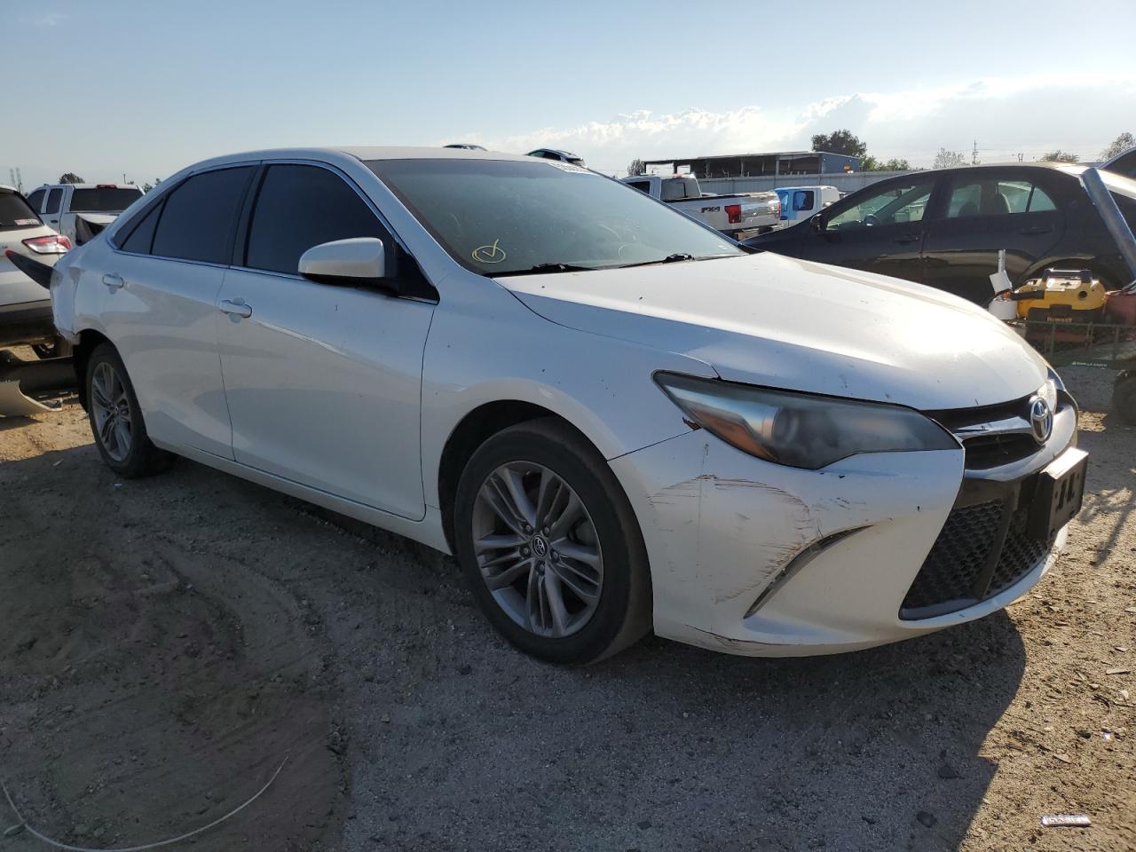 4T1BF1FK1GU174499 2016 Toyota Camry Le