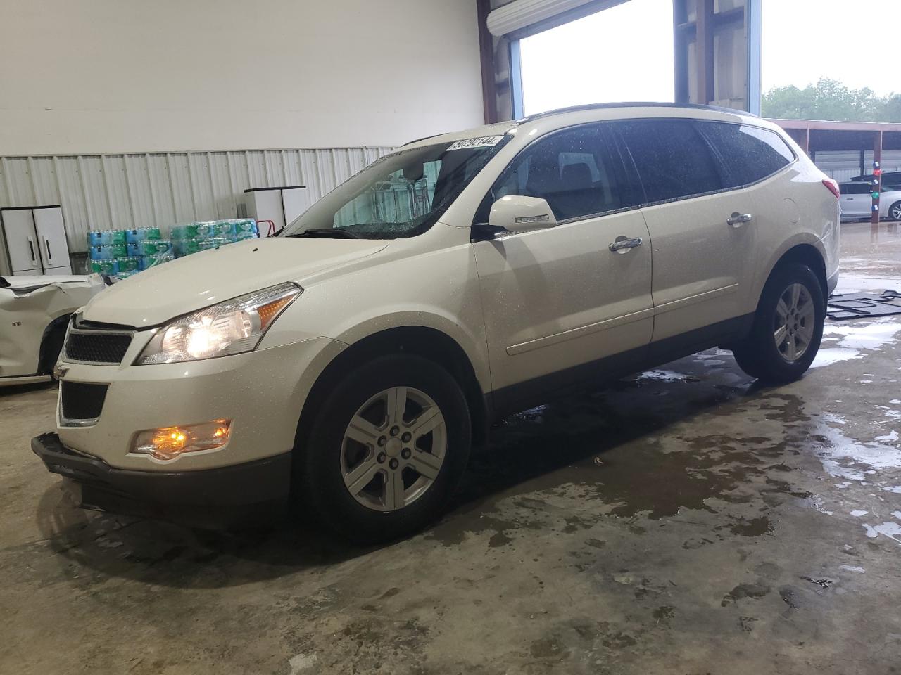 1GNKRJED2CJ257327 2012 Chevrolet Traverse Lt