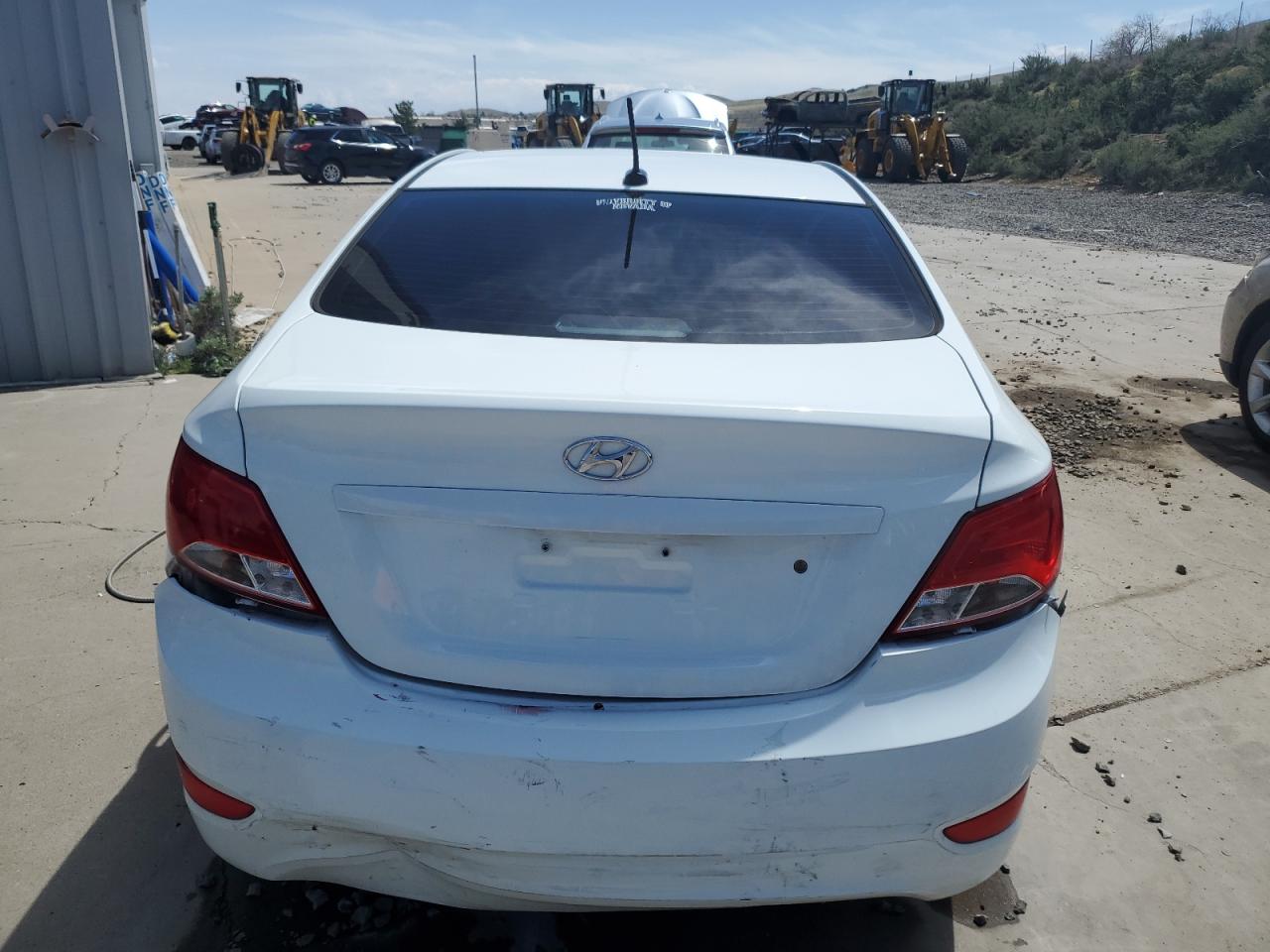 KMHCT4AE2FU882825 2015 Hyundai Accent Gls