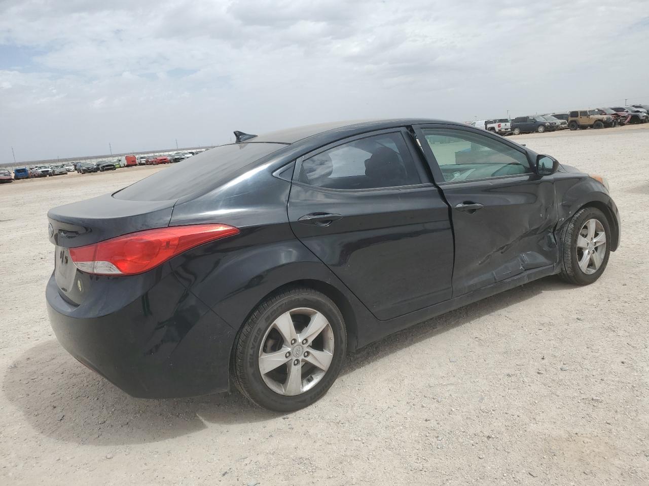 5NPDH4AE6BH040410 2011 Hyundai Elantra Gls