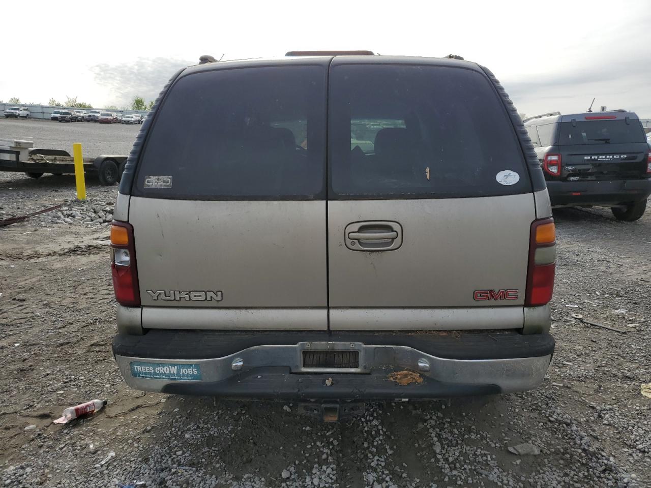 1GKEK13TXYJ192033 2000 GMC Yukon