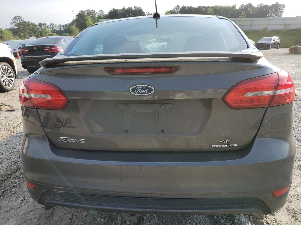 2015 Ford Focus Se vin: 1FADP3F28FL344969