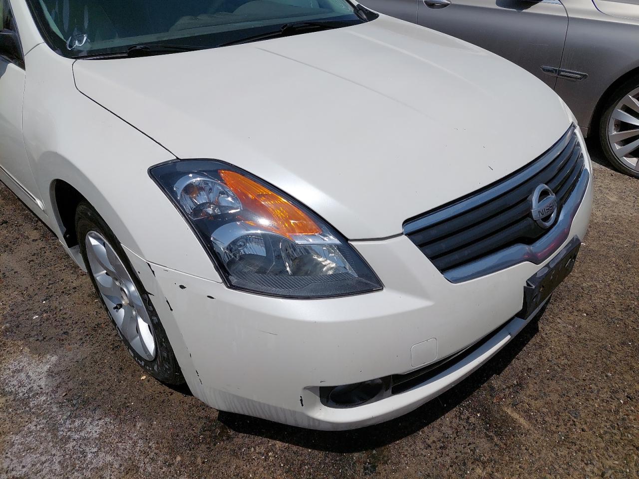 1N4AL21D48C235039 Auction: COPART UAE Lot: 52361704 Location: DUBAI INDUSTRIAL CITY - DUBAI 1N4AL21D48C235039 NISSAN ALTIMA 2008 WHITE Photo 10