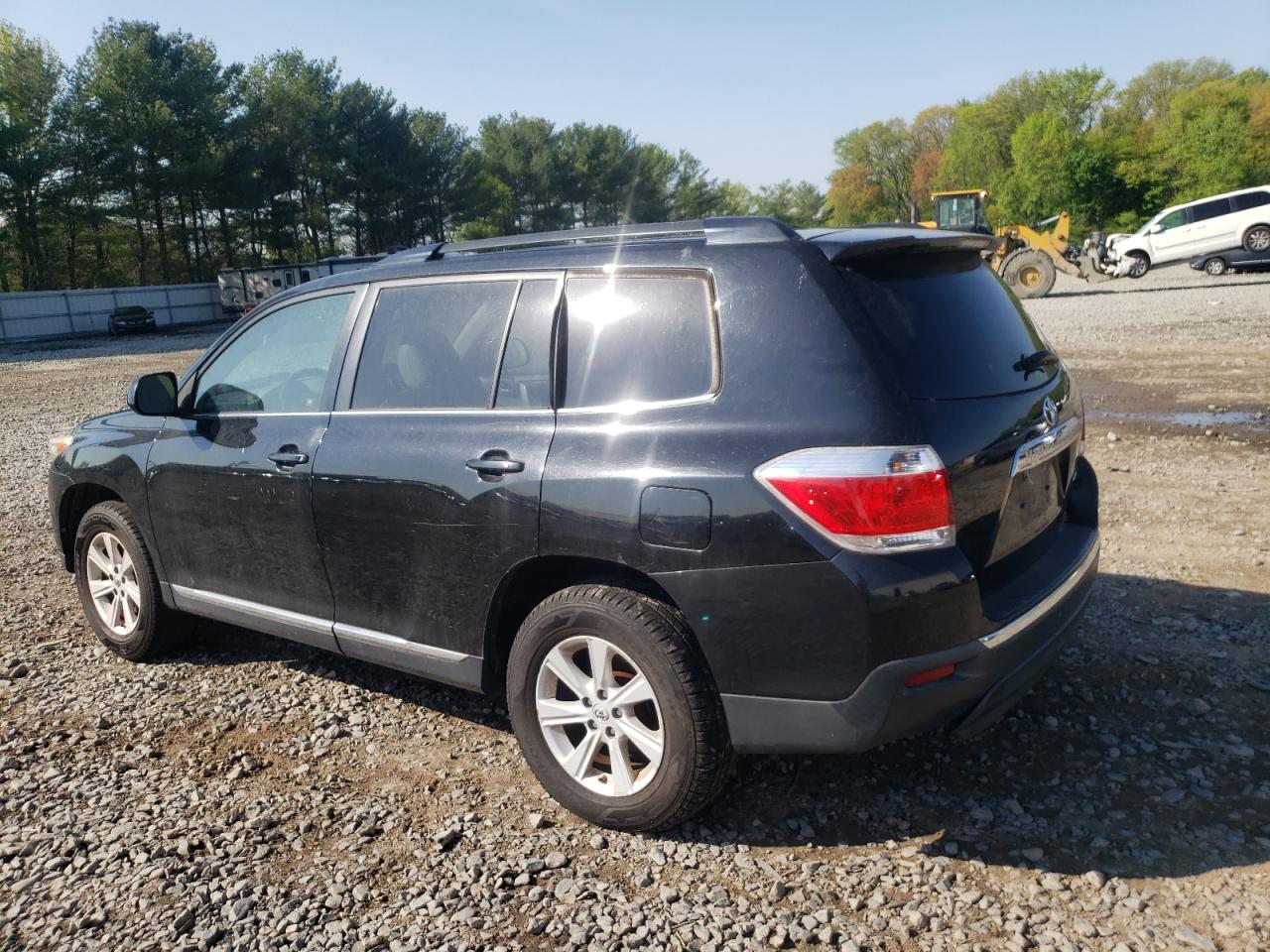 2013 Toyota Highlander Base vin: 5TDBK3EH8DS187008