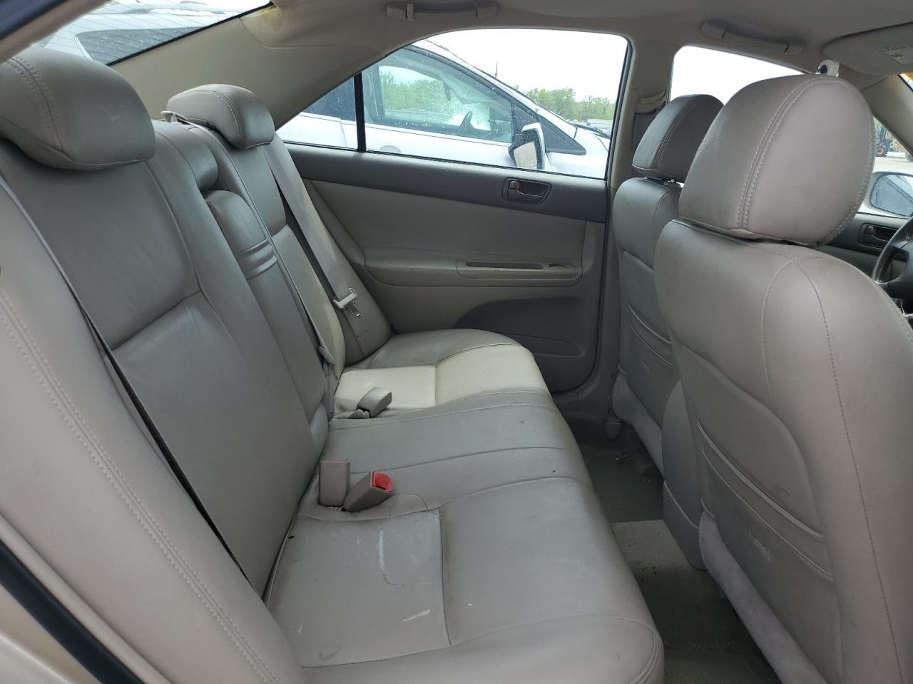 4T1BE32K34U889140 2004 Toyota Camry Le