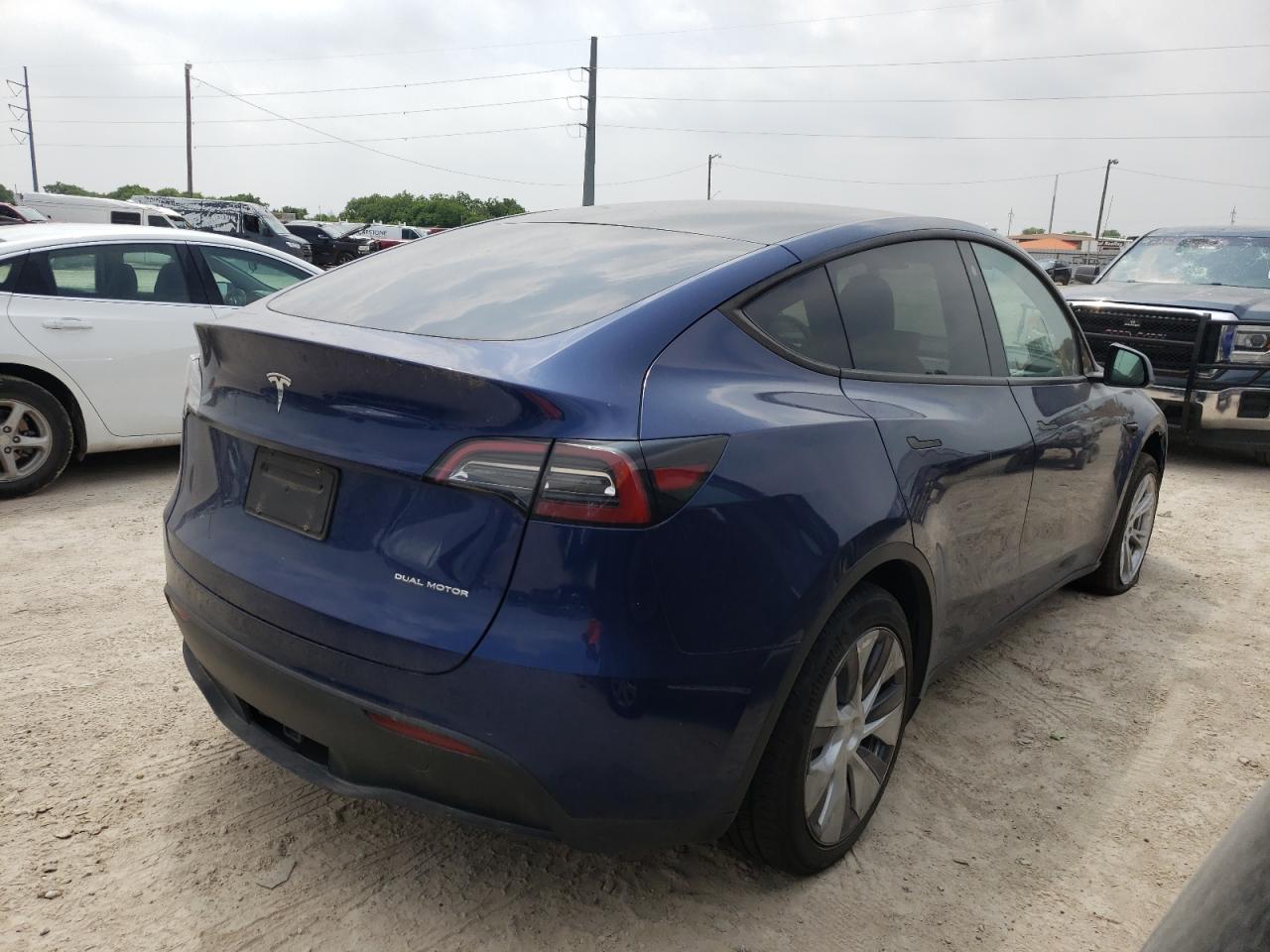 7SAYGDEE0NA003919 2022 Tesla Model Y