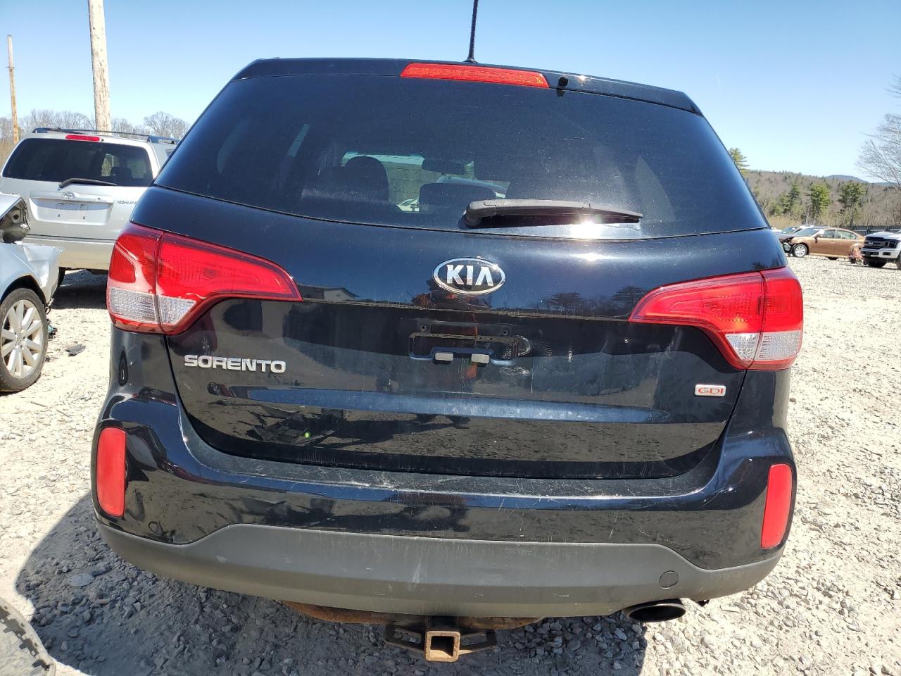 2015 Kia Sorento Lx vin: 5XYKTCA69FG641400