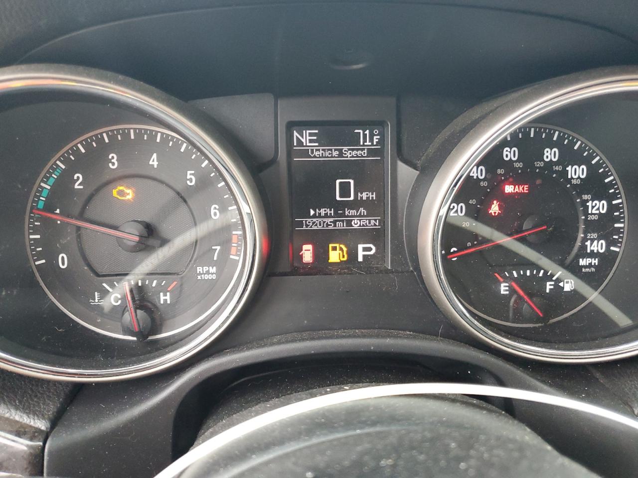 1J4RR4GG4BC571963 2011 Jeep Grand Cherokee Laredo