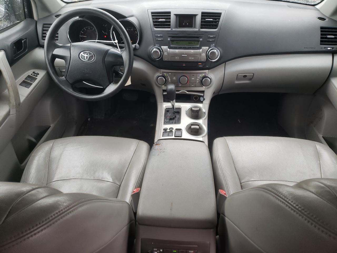 5TDZA3EH1CS017962 2012 Toyota Highlander Base