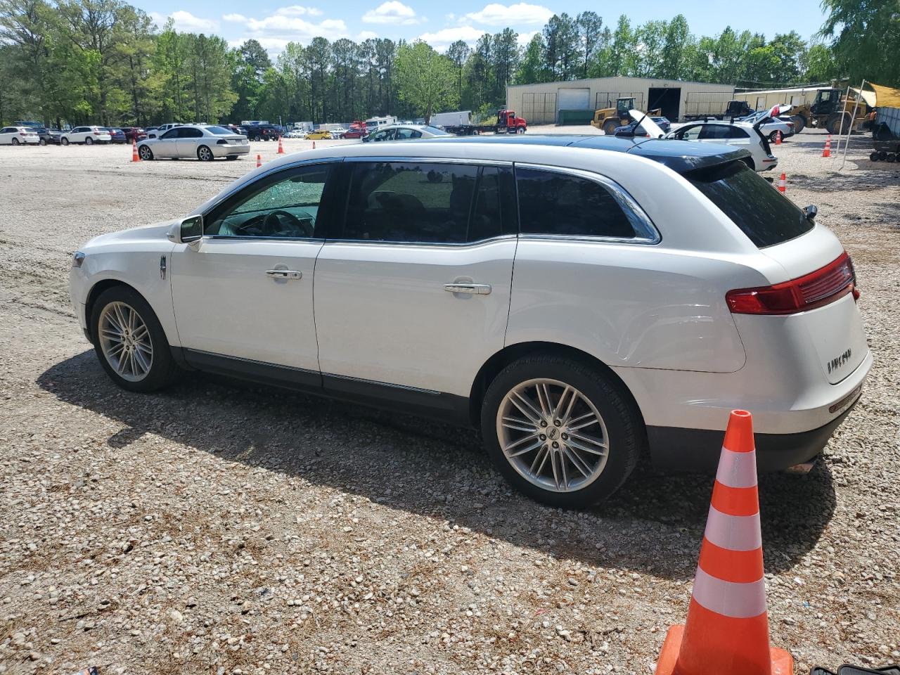 2LMHJ5AT8JBL01122 2018 Lincoln Mkt