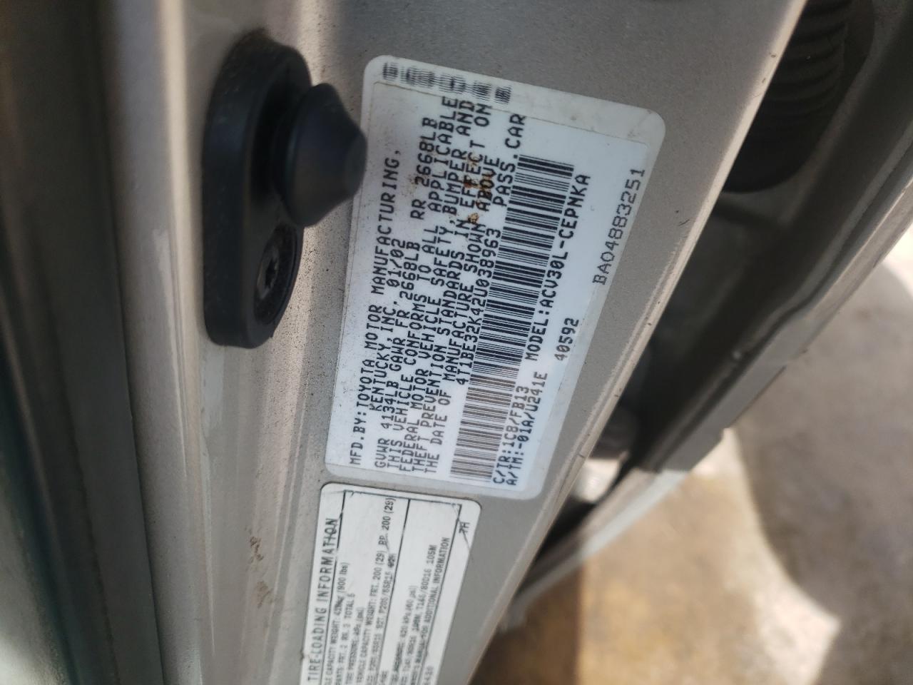 4T1BE32K42U038963 2002 Toyota Camry Le