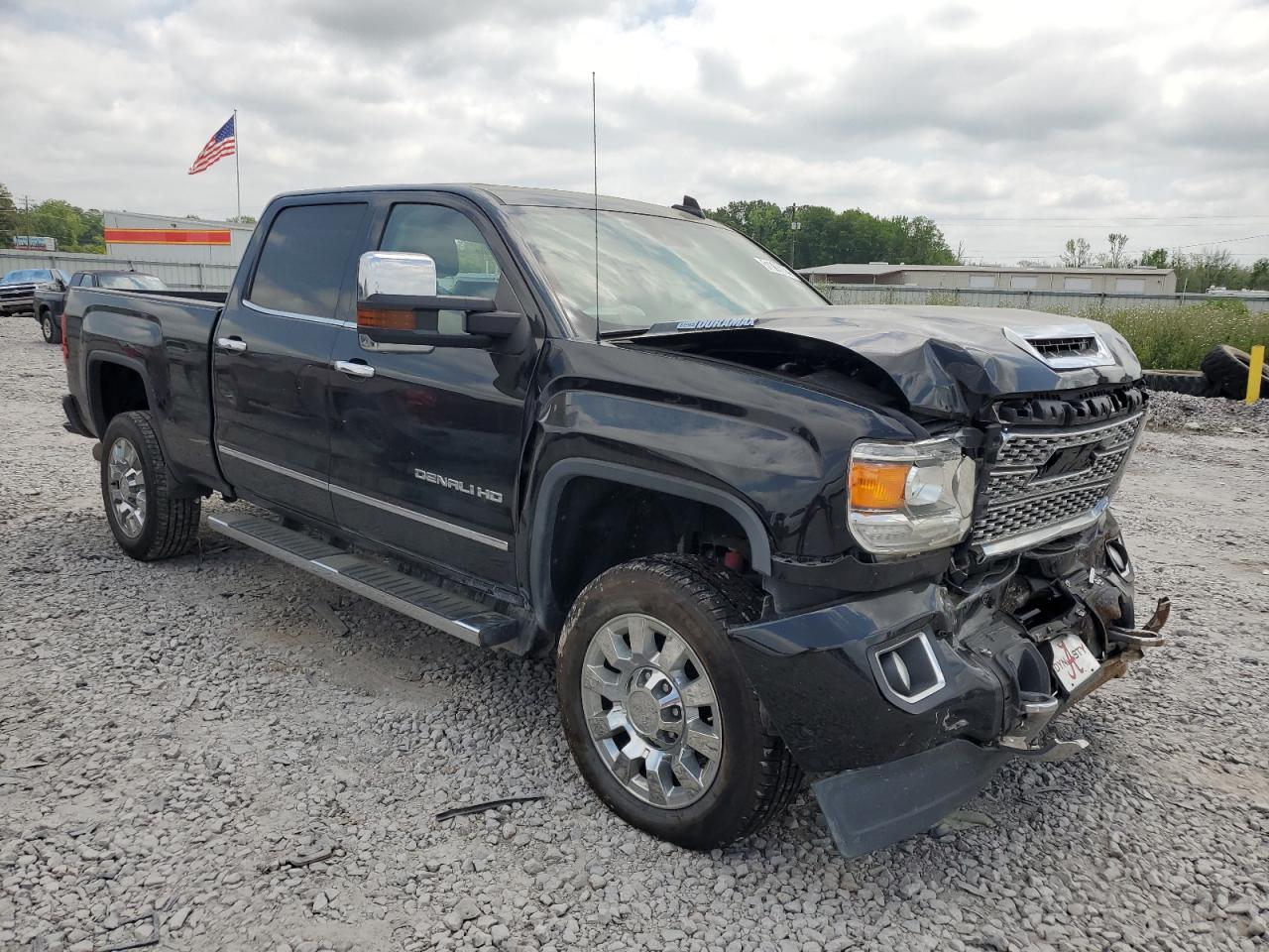 1GT12UEY5JF253558 2018 GMC Sierra K2500 Denali