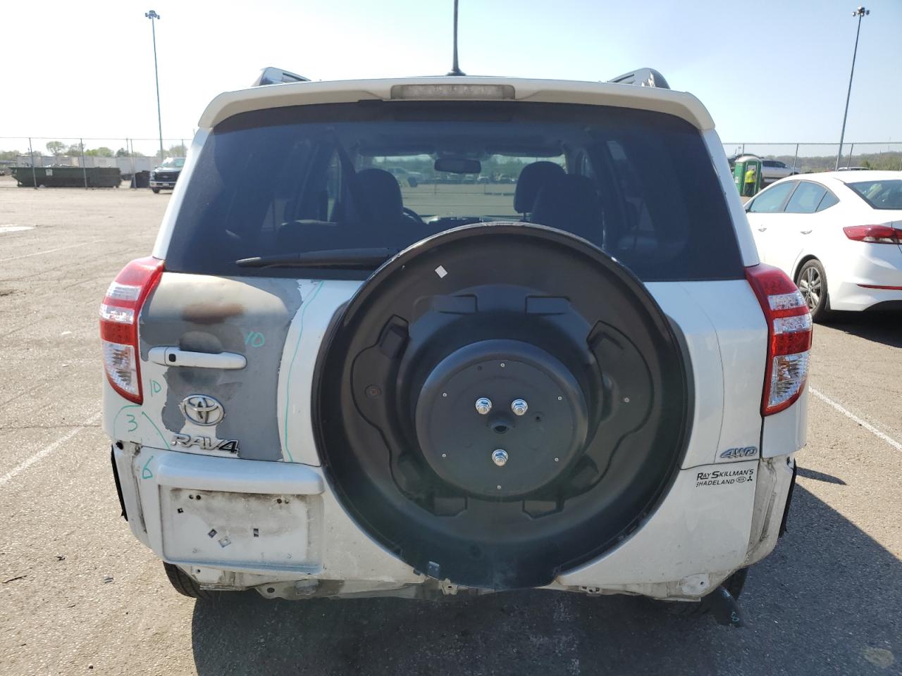 2T3DK4DV7BW060218 2011 Toyota Rav4 Limited