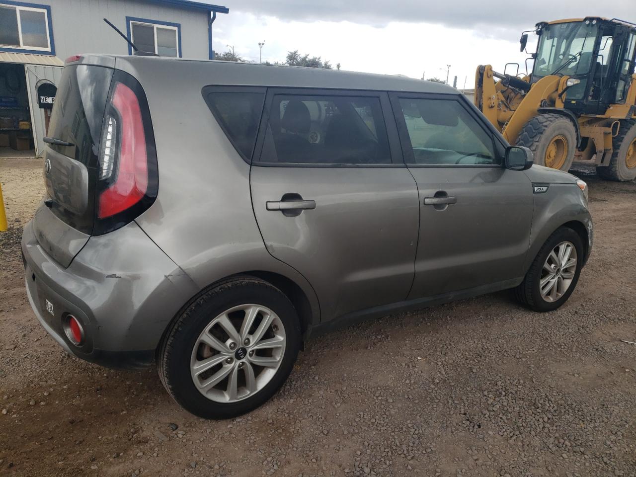 KNDJP3A50K7661825 2019 Kia Soul +