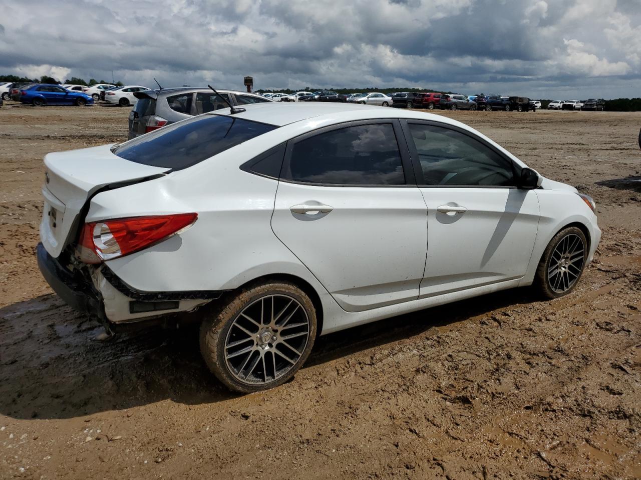 KMHCT4AE2EU693333 2014 Hyundai Accent Gls