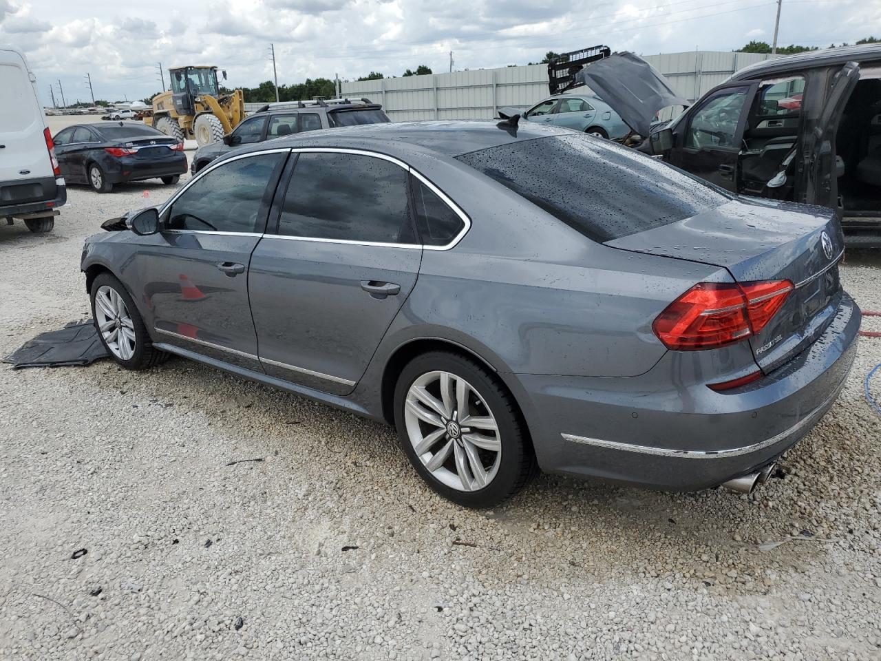 2016 Volkswagen Passat Sel Premium vin: 1VWCM7A30GC022718