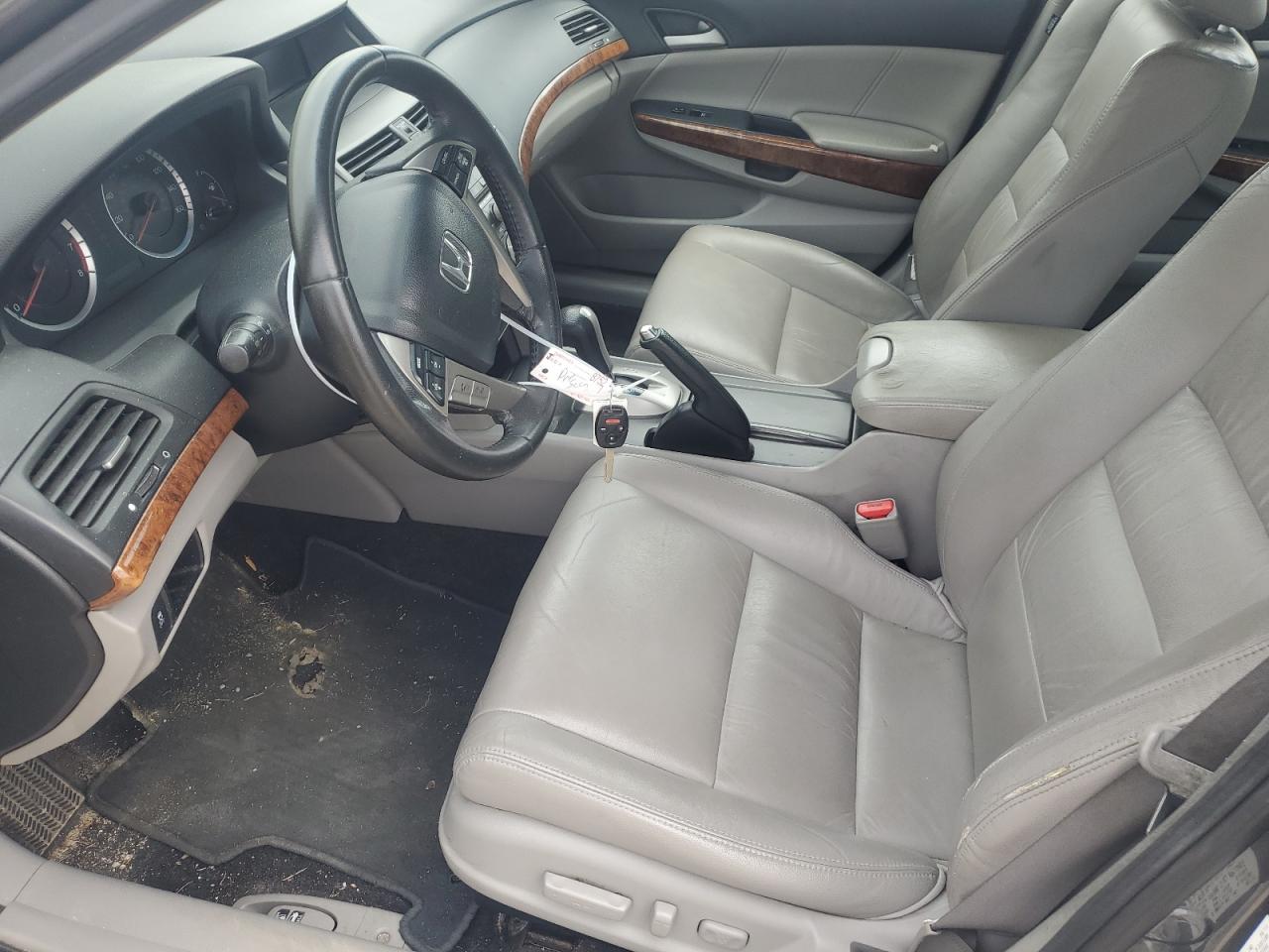 1HGCP3F86BA030741 2011 Honda Accord Exl