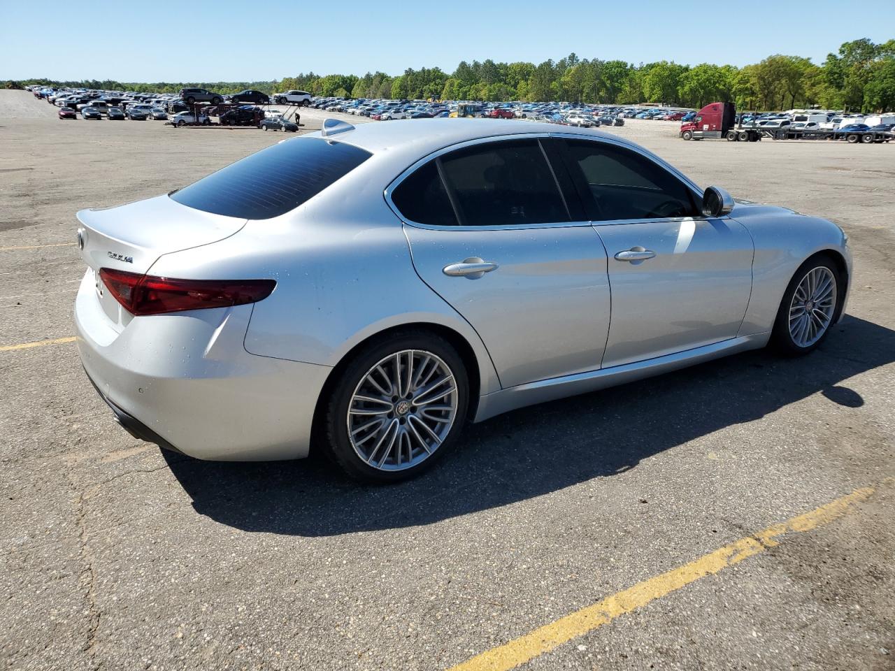 2017 Alfa Romeo Giulia Ti vin: ZARFAECN9H7552276