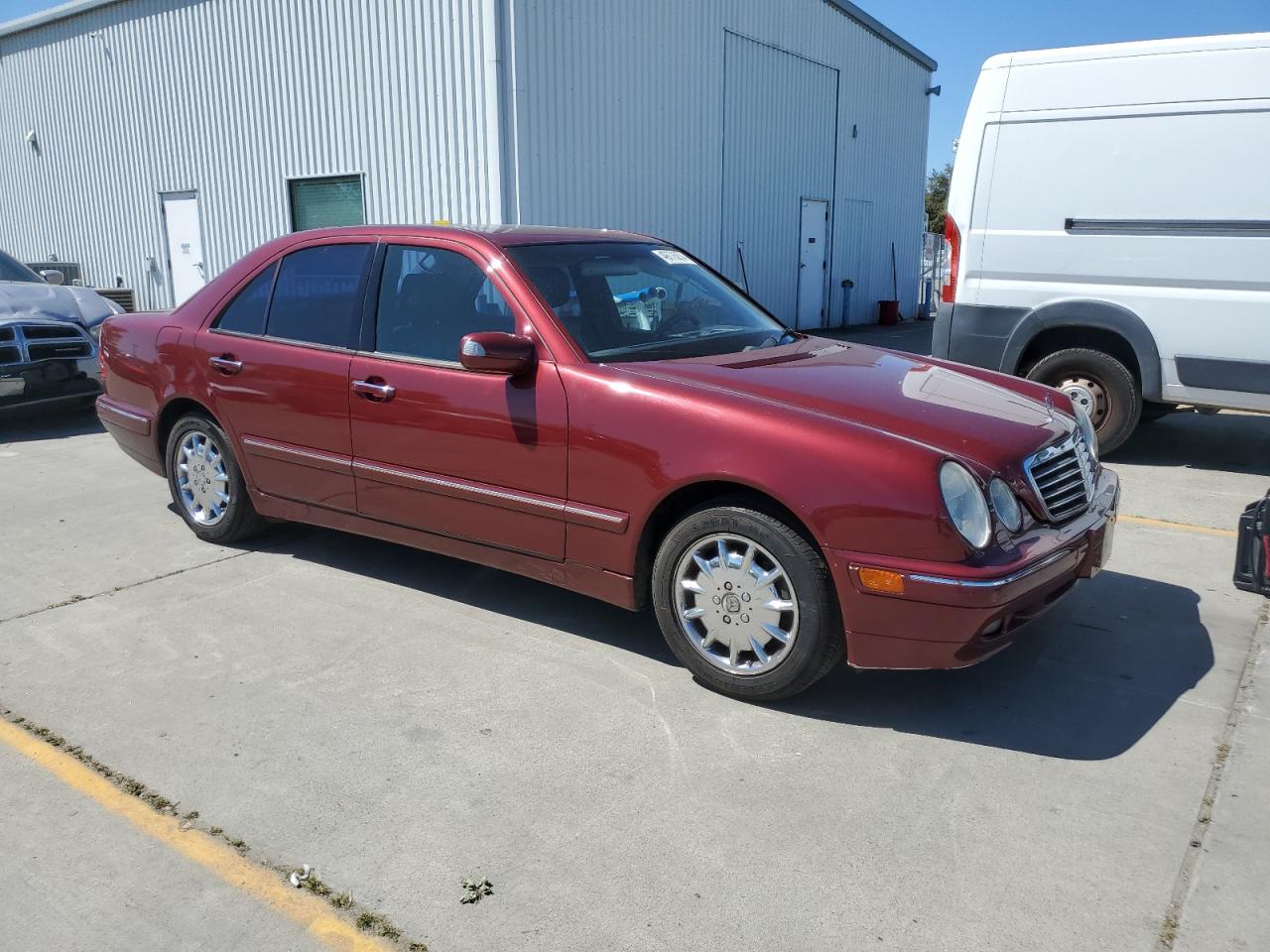 WDBJF65J1YA995142 2000 Mercedes-Benz E 320