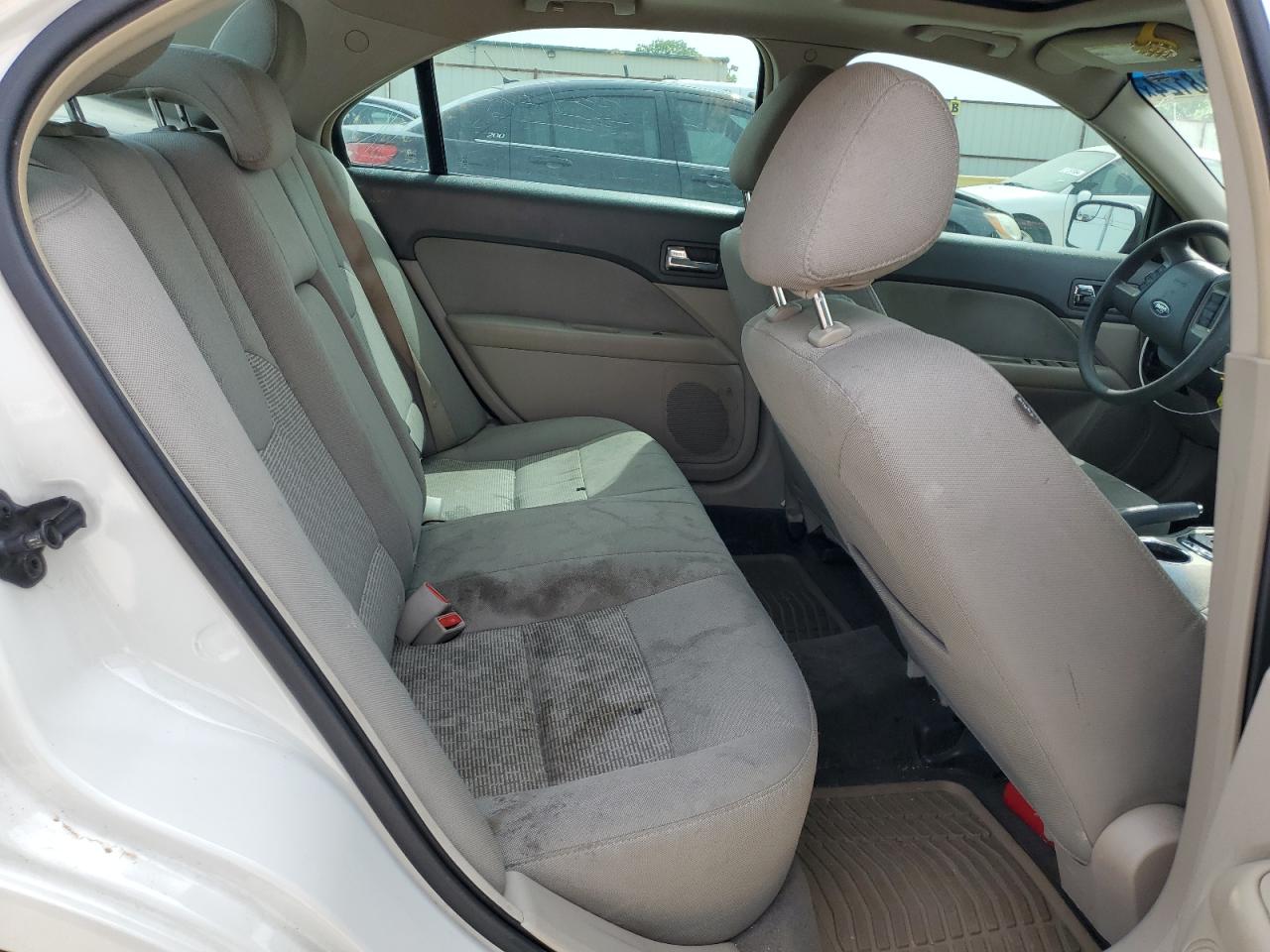 3FAHP0HA6BR172683 2011 Ford Fusion Se