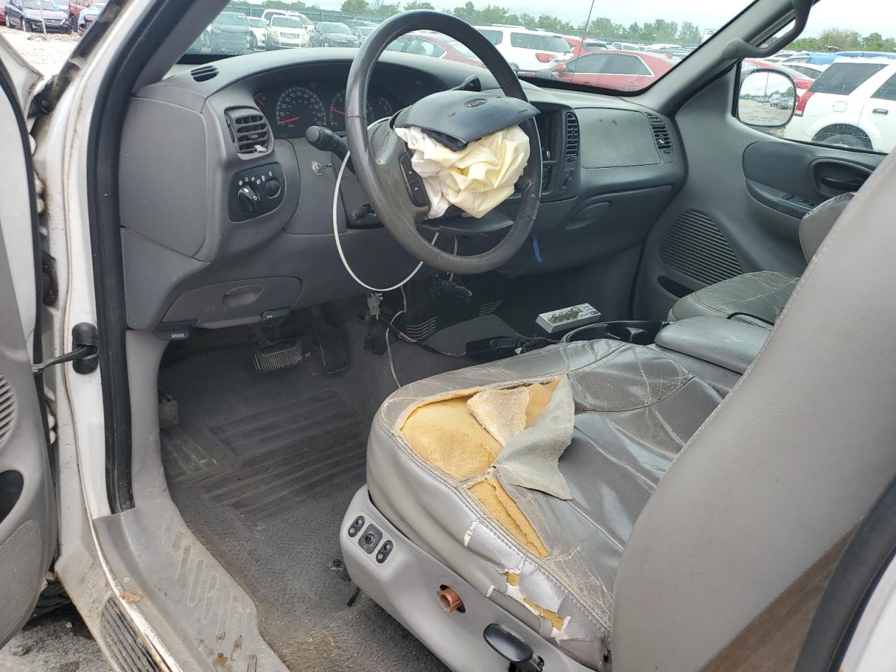 1FTRX18L4YKA43120 2000 Ford F150