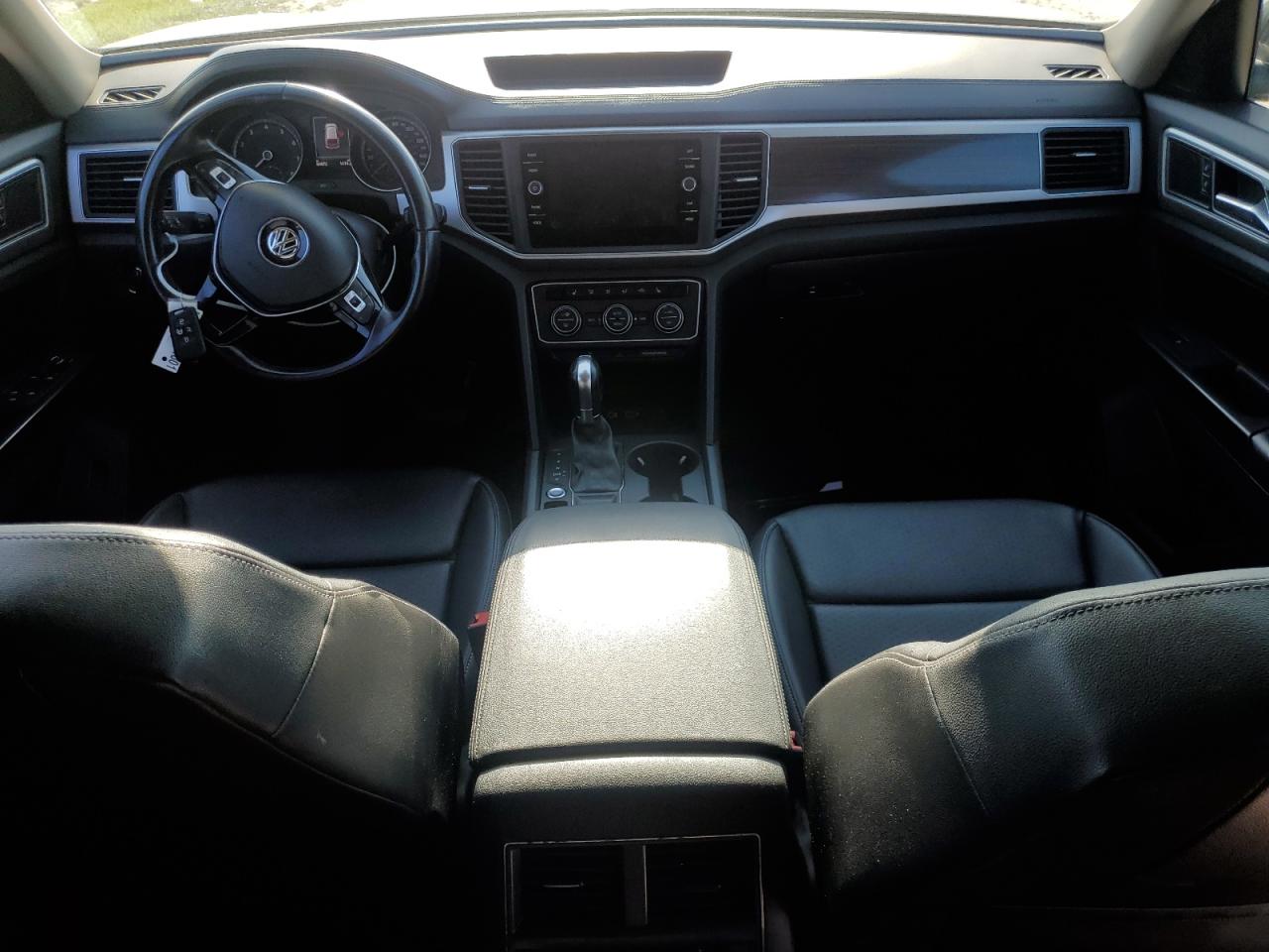 1V2DR2CA1JC548255 2018 Volkswagen Atlas Se