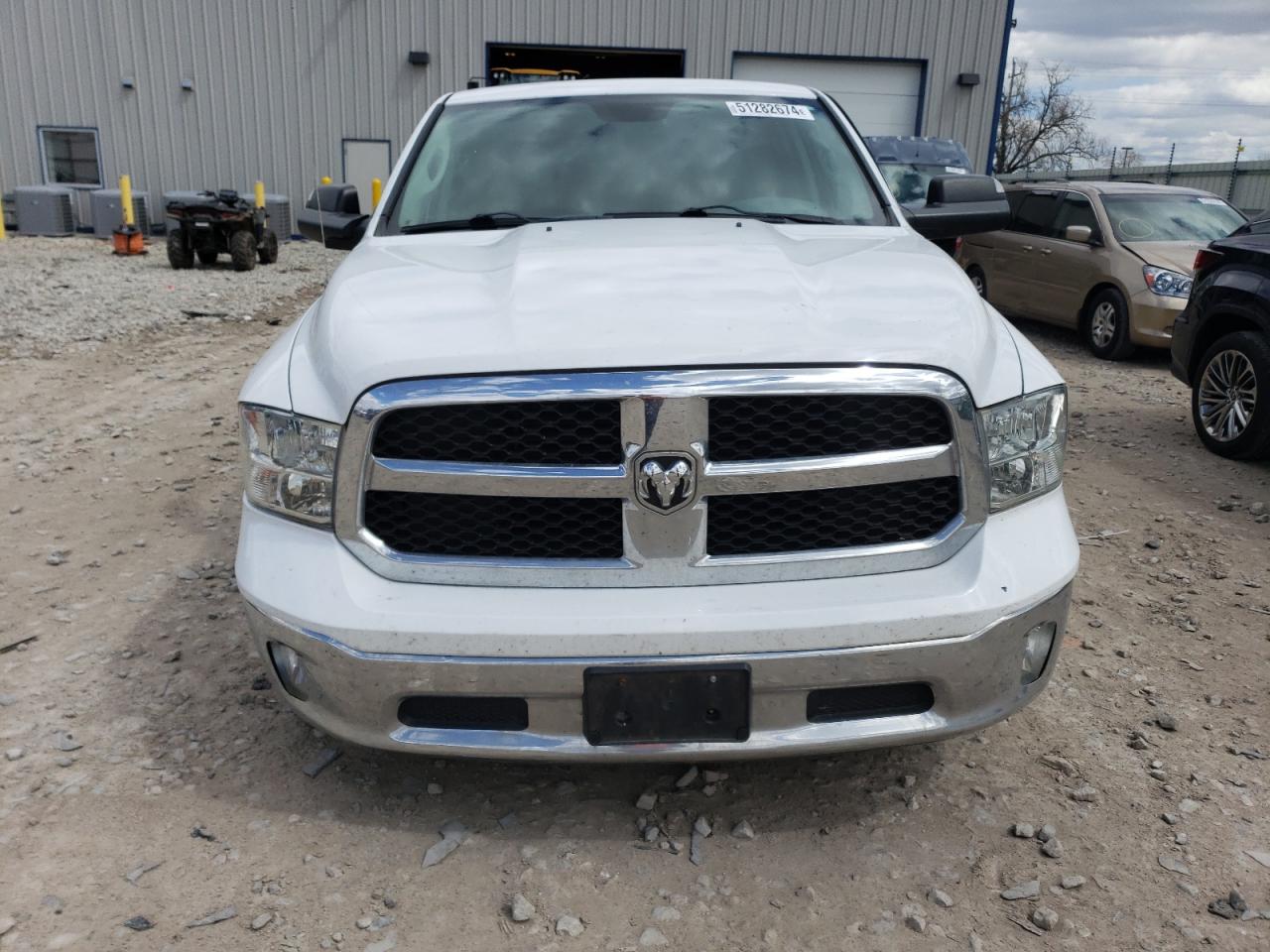 1C6RR7TT2FS765811 2015 Ram 1500 Slt