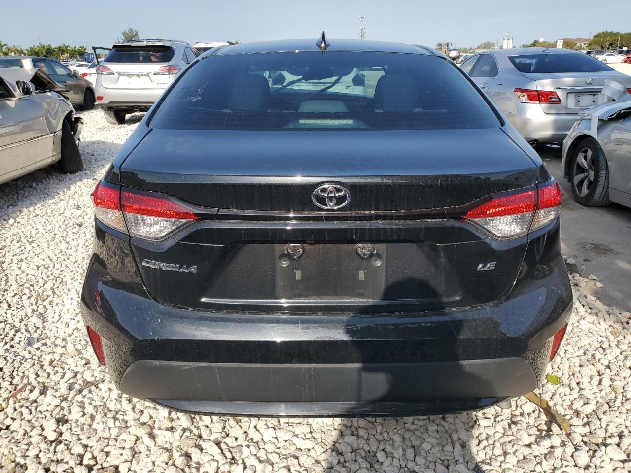 2020 Toyota Corolla Le vin: 5YFEPRAE7LP025925