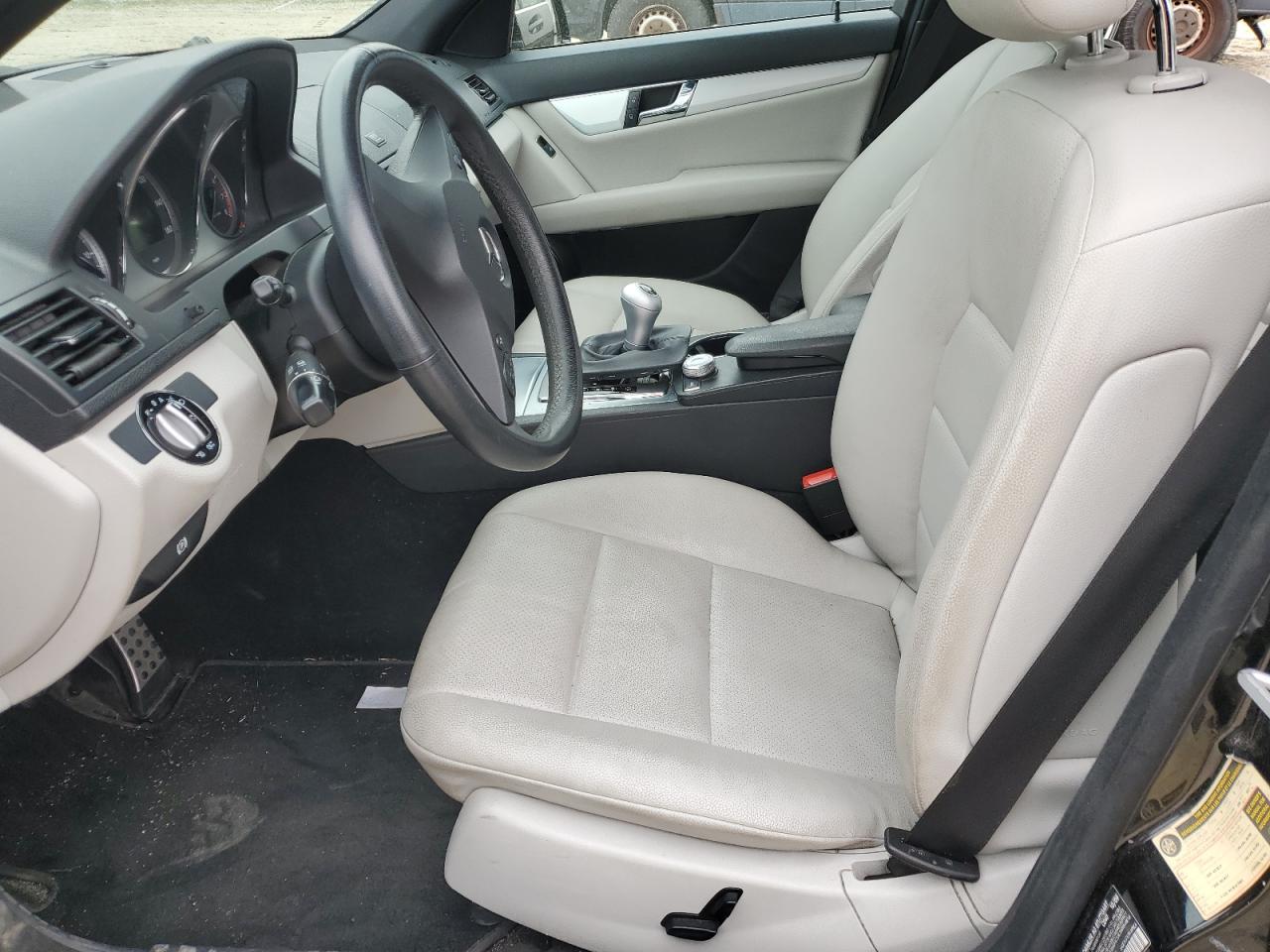 WDDGF5EBXAR099580 2010 Mercedes-Benz C 300