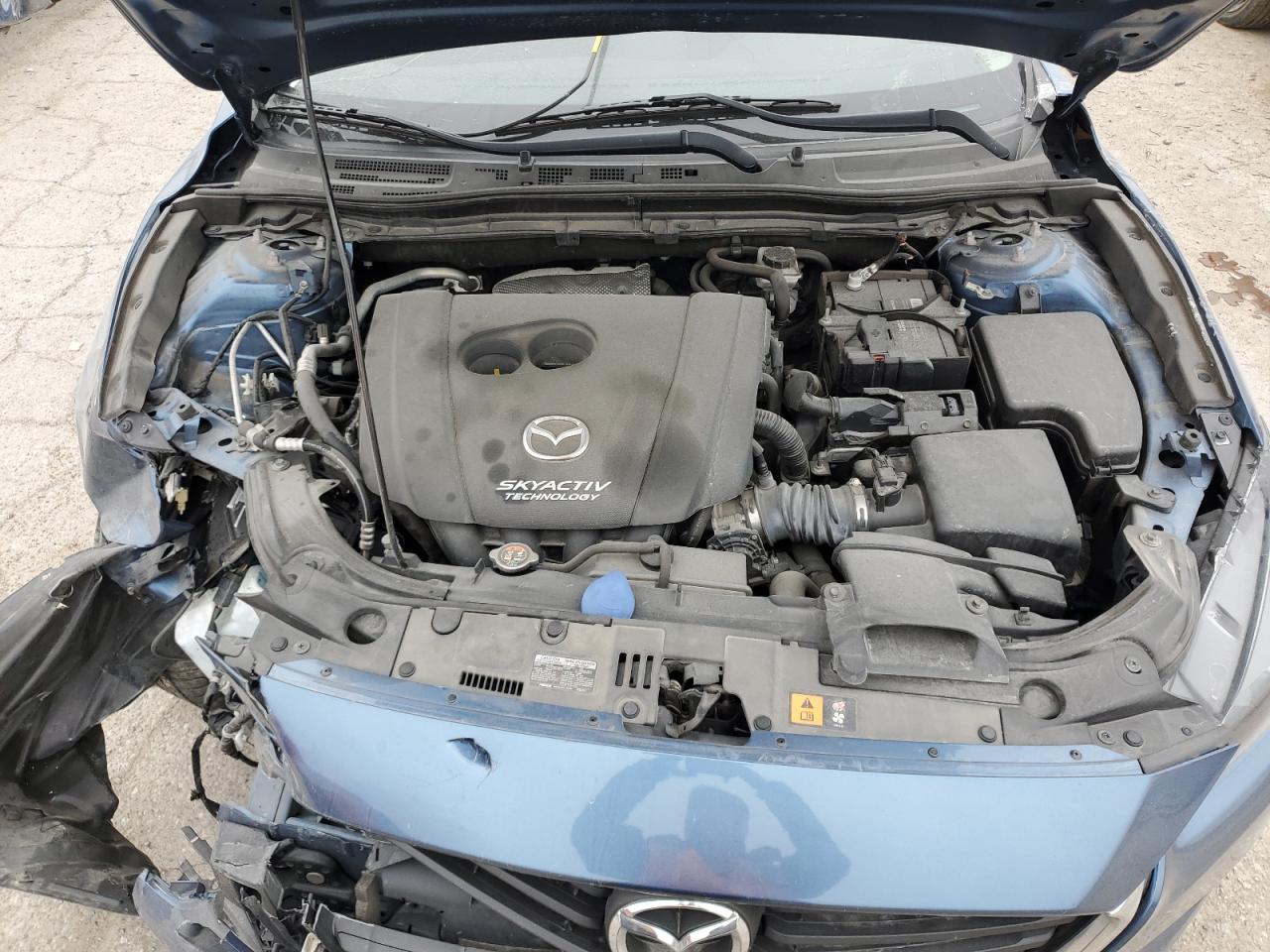 3MZBN1U72JM212725 2018 Mazda 3 Sport