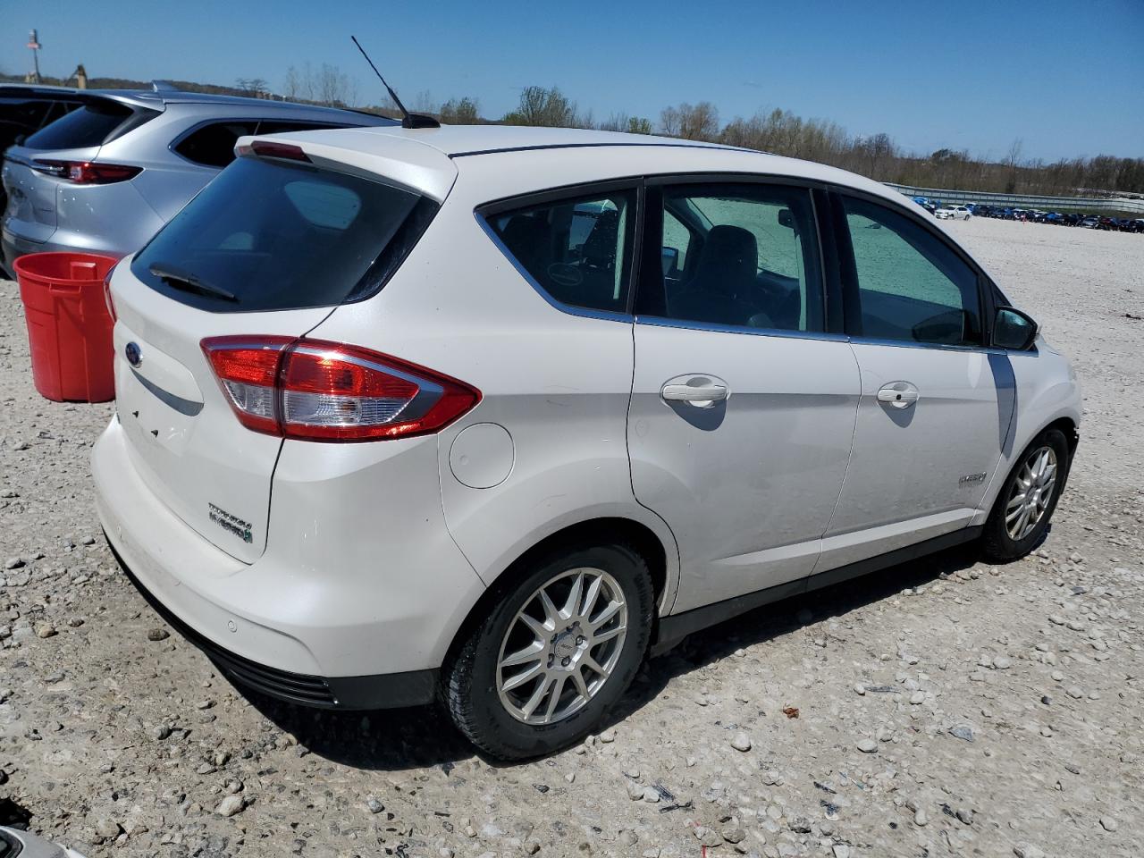 1FADP5DU0JL105375 2018 Ford C-Max Titanium